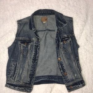 American Eagle Denim vest medium